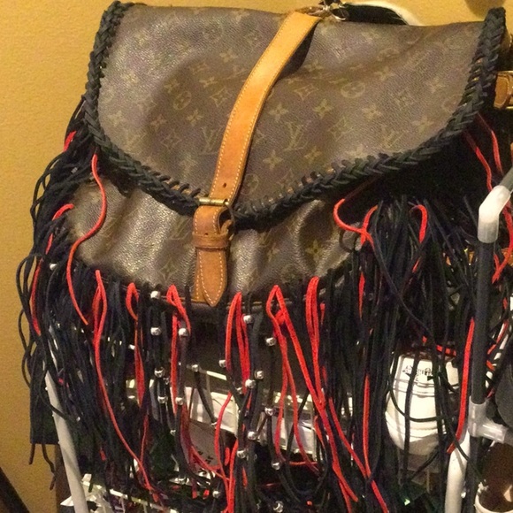 Louis Vuitton Saddlebag - Picture 1 of 14